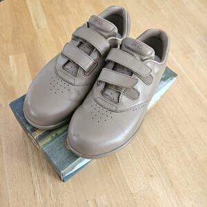 SAS Me Too -EZ Strap Walking Shoe -Mocha- sz 9W - missing insoles